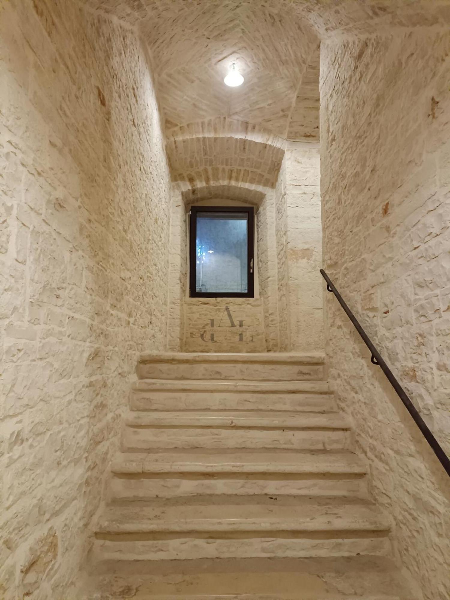 De Lucia Affittacamere - Elegante Appartamento Storico Nel Cuore Della Citta Terlizzi Esterno foto